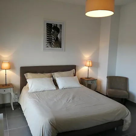 Apartment Rue Merle